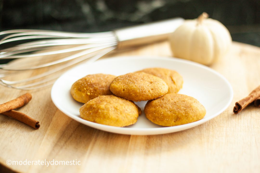 Pumpkin spice cookies with cinnamon-sugar topping